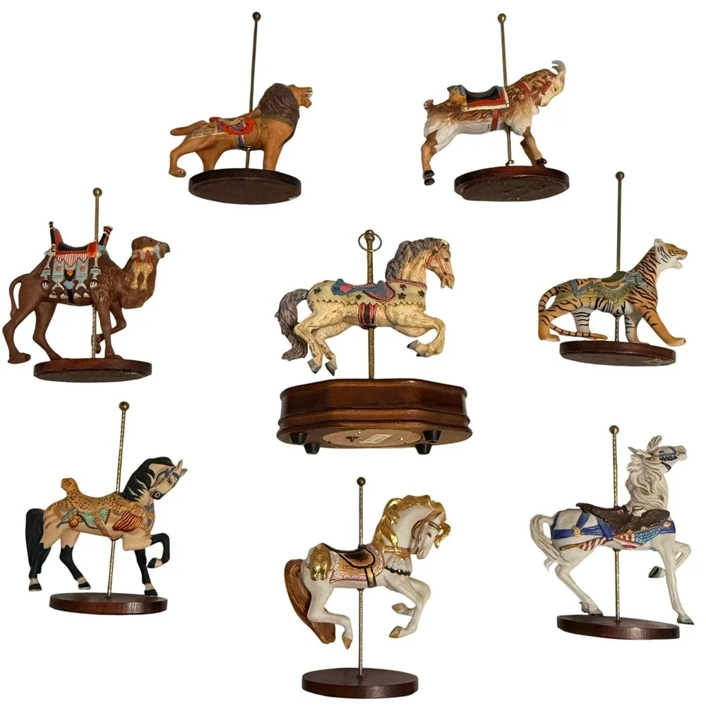 Heritage Heirloom Carousel‎ Animal Figurines Musical Base Set Multicolored Wood
